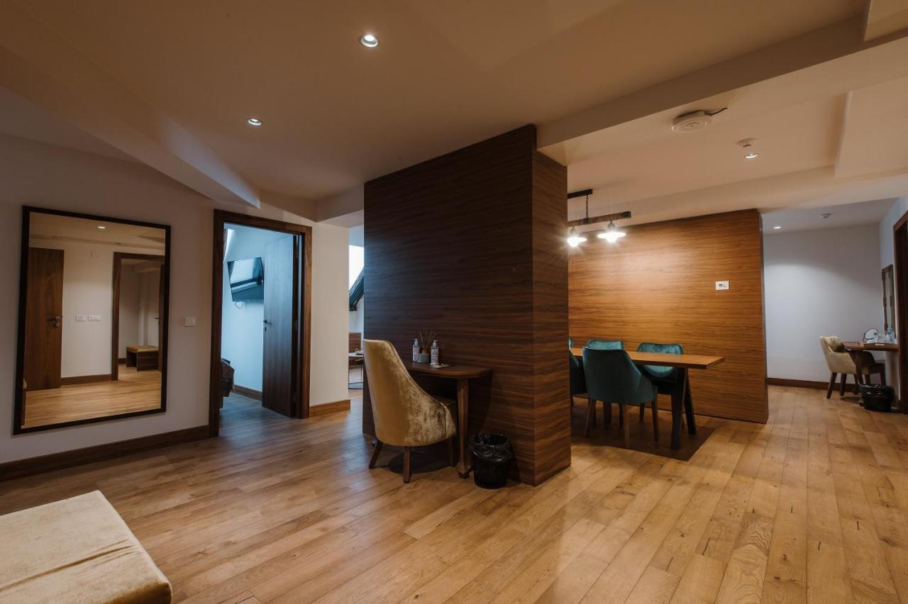 Hotel Nais Nis Luaran gambar
