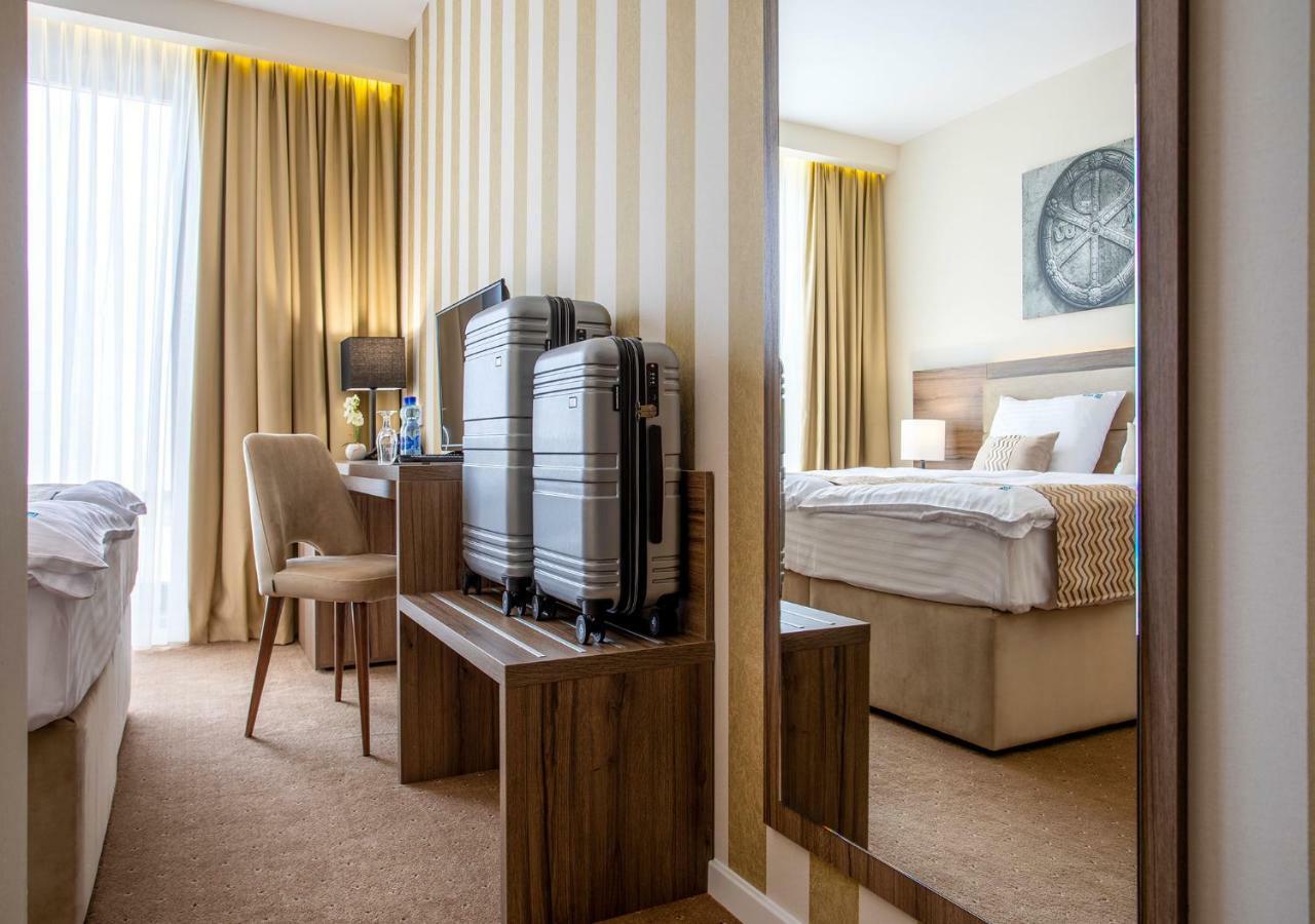 Hotel Nais Nis Luaran gambar
