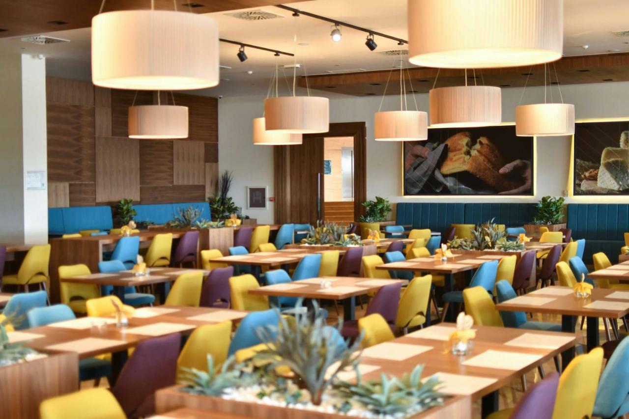 Hotel Nais Nis Luaran gambar