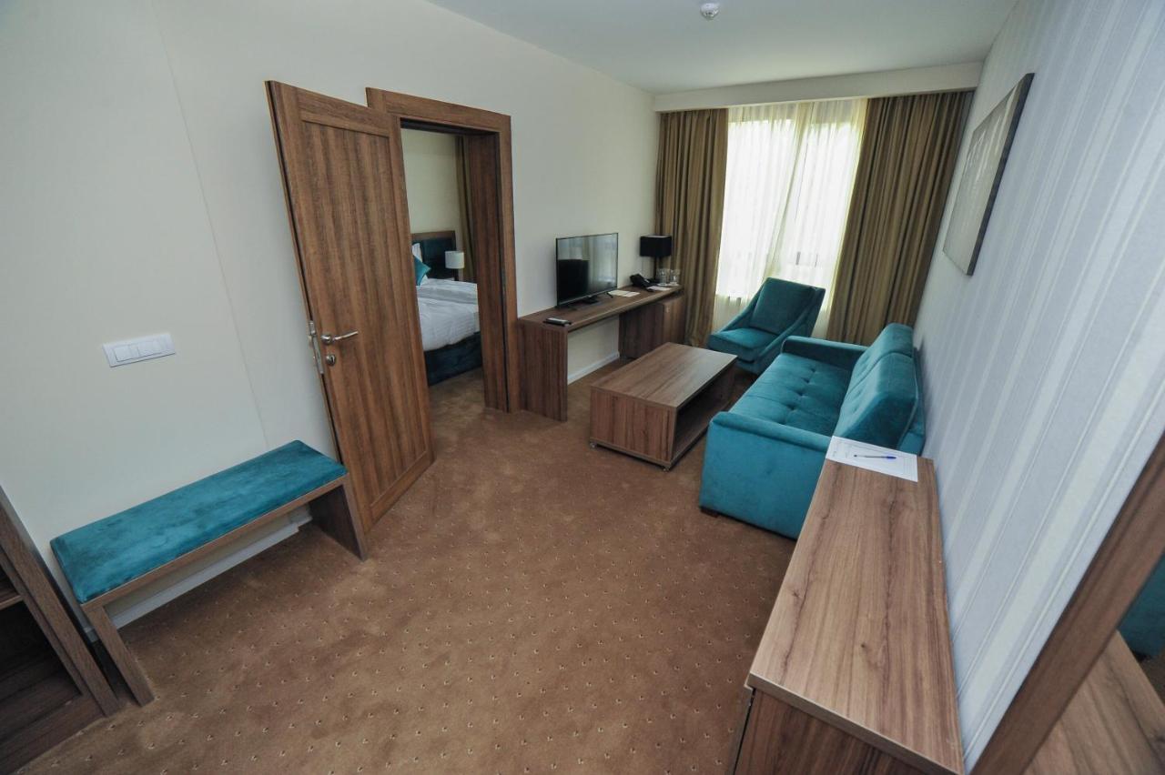 Hotel Nais Nis Luaran gambar